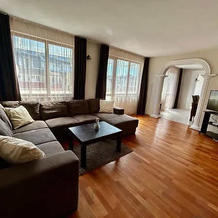 Fenix 2 Bedroom Center Διαμέρισμα Βάρνα