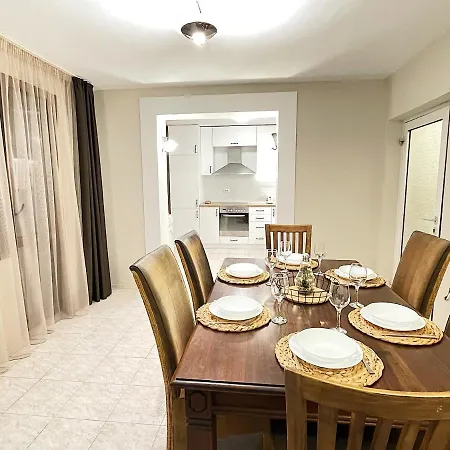 Fenix 2 Bedroom Center